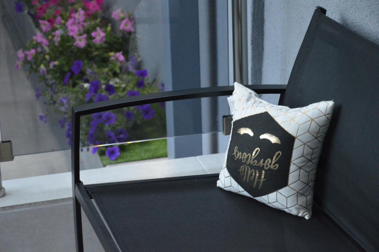 S. Luxury Princess Suite Nea Kallikrateia Екстериор снимка