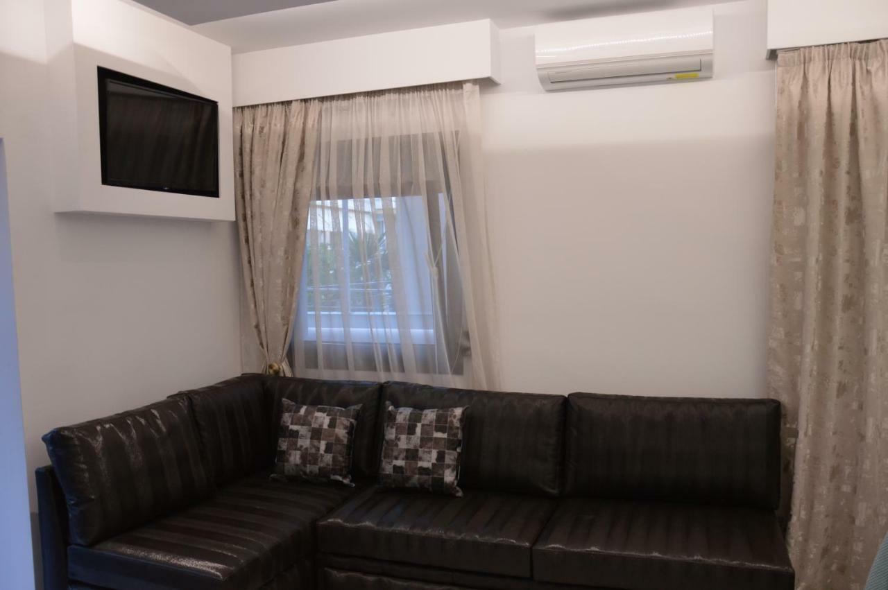 S. Luxury Princess Suite Nea Kallikrateia Екстериор снимка