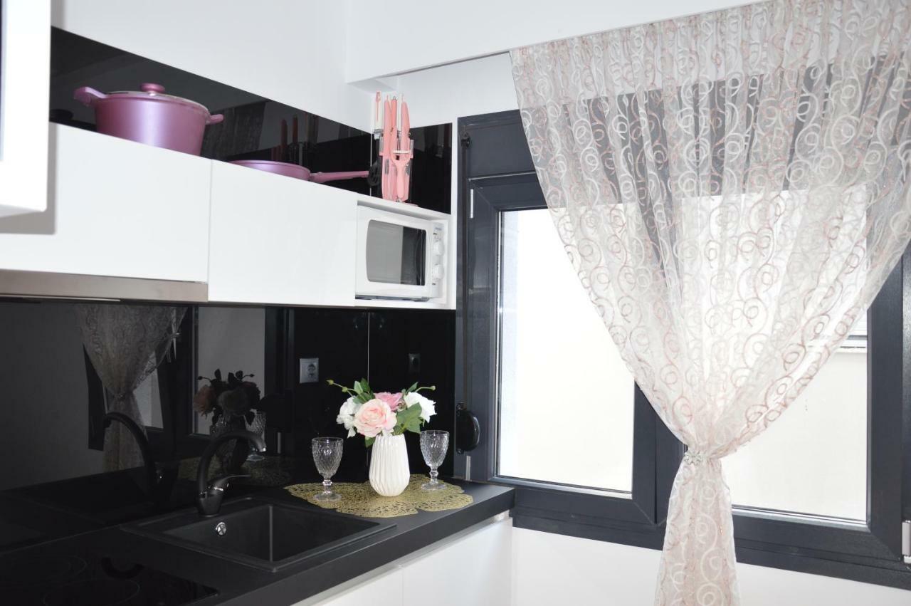 S. Luxury Princess Suite Nea Kallikrateia Екстериор снимка