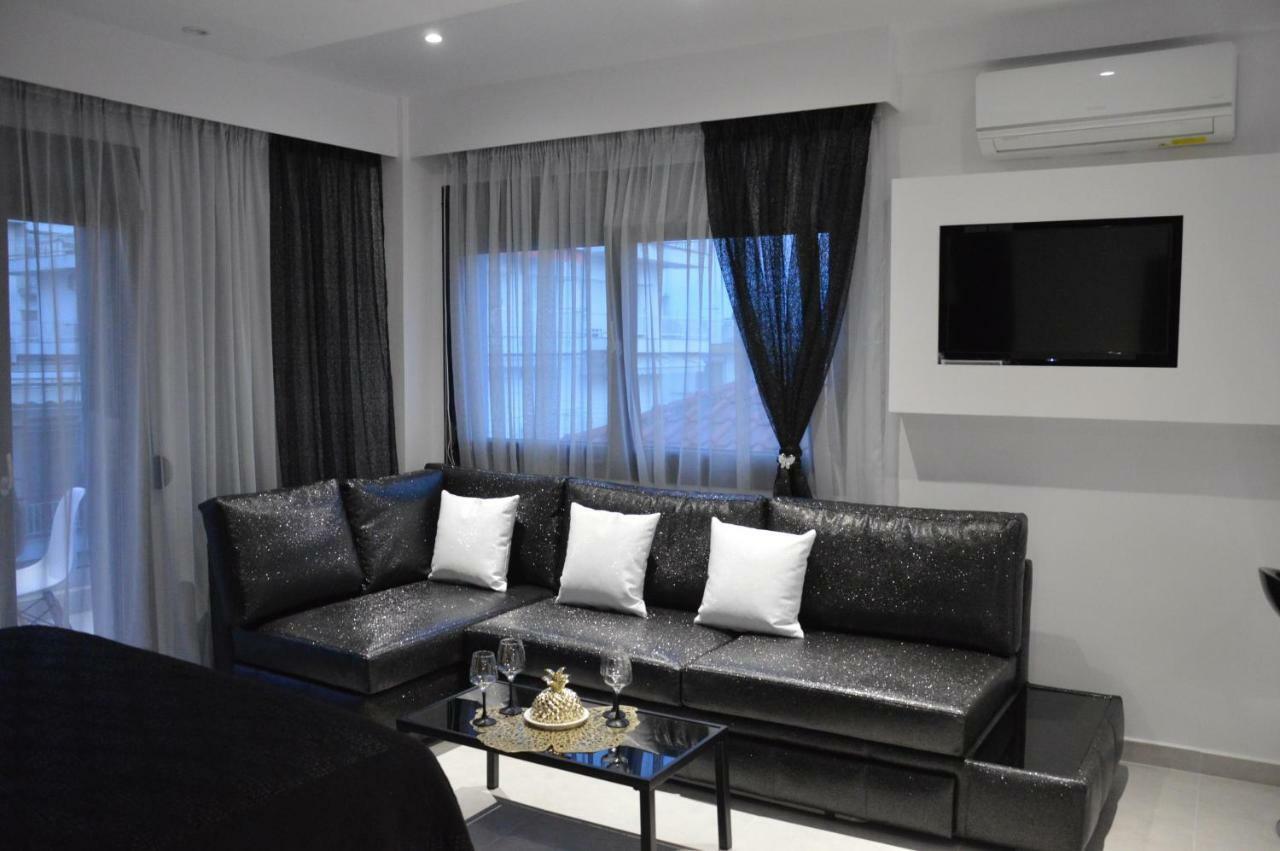 S. Luxury Princess Suite Nea Kallikrateia Екстериор снимка