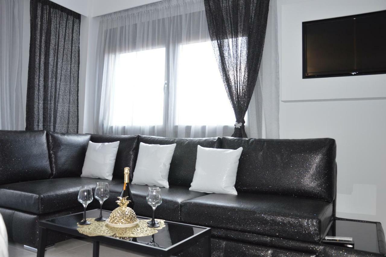S. Luxury Princess Suite Nea Kallikrateia Екстериор снимка
